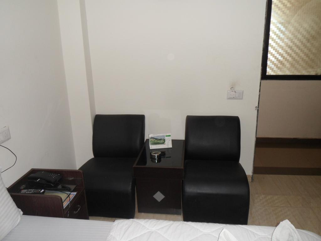 Hotel Rajdeep Inn Ahmedabad Luaran gambar