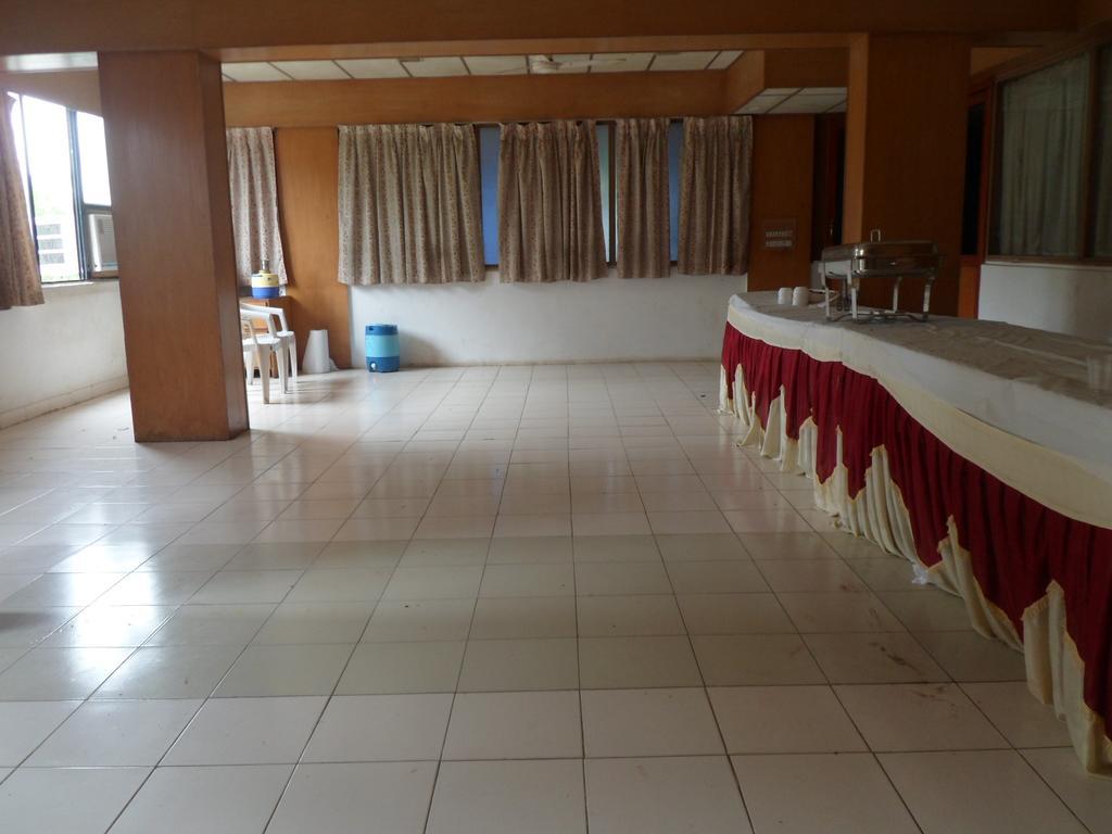 Hotel Rajdeep Inn Ahmedabad Luaran gambar