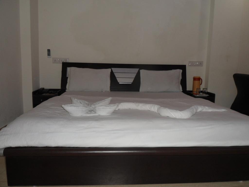 Hotel Rajdeep Inn Ahmedabad Luaran gambar