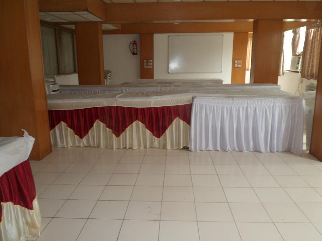 Hotel Rajdeep Inn Ahmedabad Luaran gambar