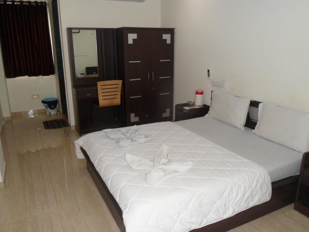 Hotel Rajdeep Inn Ahmedabad Luaran gambar
